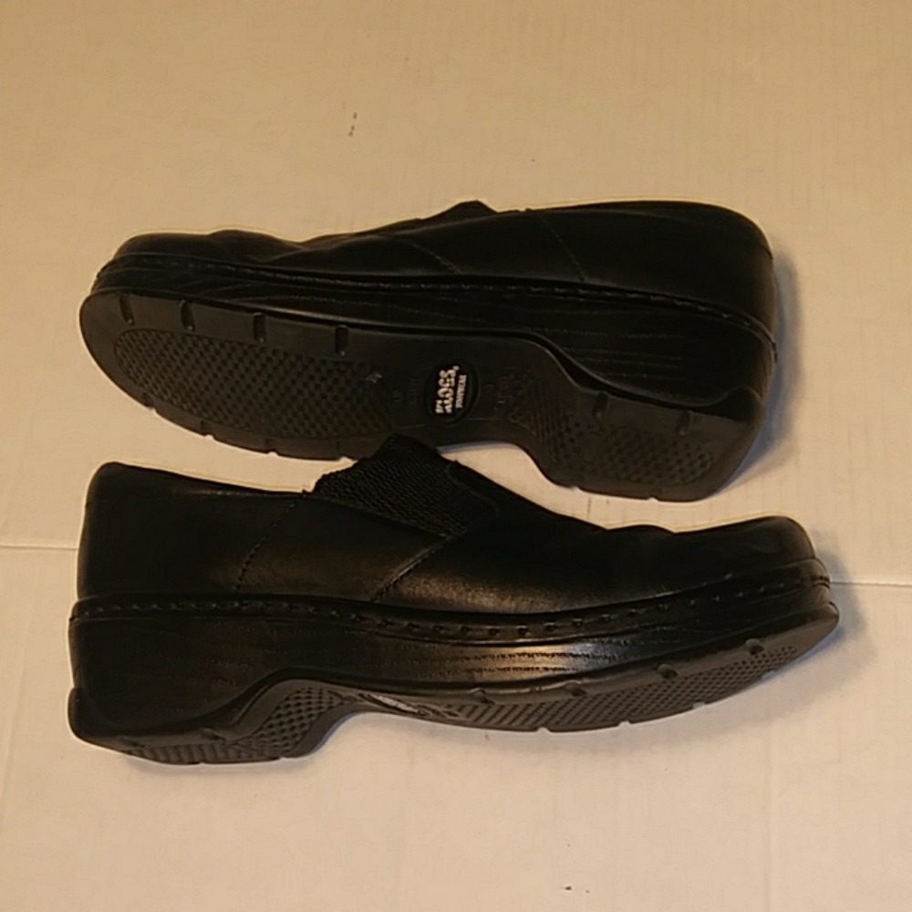 Women's Slip-On Comfort Clog in Black
